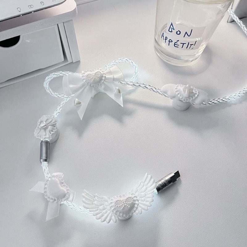 Nowy kabel 8K Avaitor White Li – Decor Lighting Returns recenzja i cena