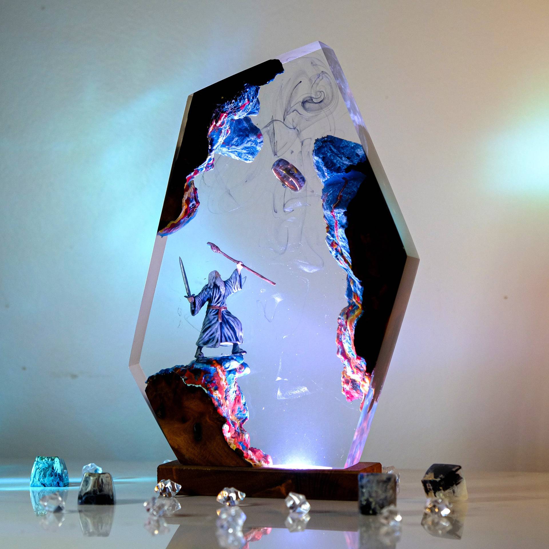 Figurka z sceny filmowej, stol – Lighting Decoration Wedding recenzja i cena